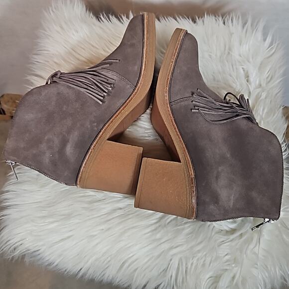 UGG Women's Grey Suede Corin Ankle Bootie with Fringe Bow - Picture 5 of 9